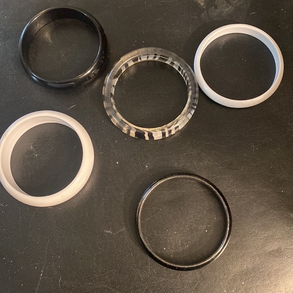 Vintage bangle bracelets🖤🤍 - Picture 9 of 9